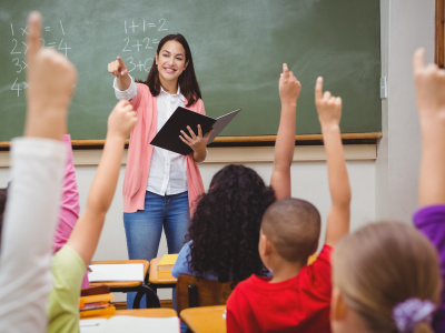 Professional vision of future teachers (noticing & knowledge-based reasoning)